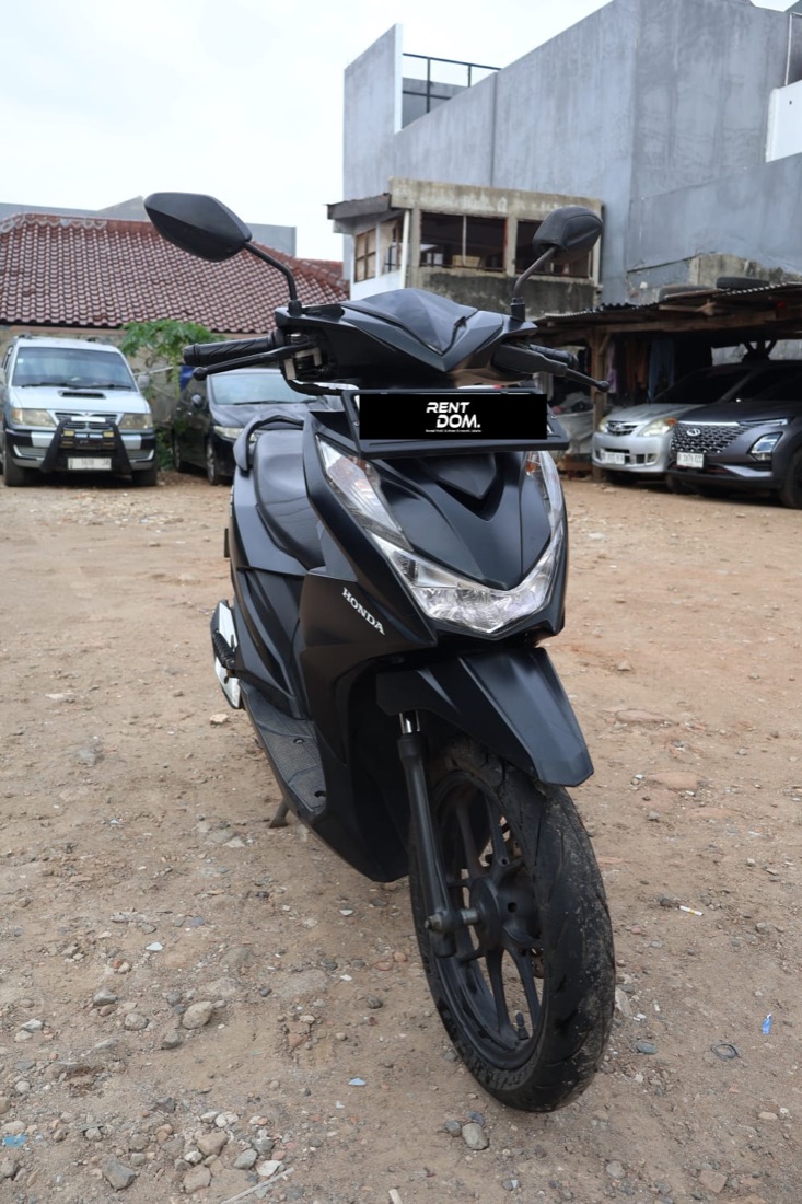 Honda Beat Deluxe 110 Hitam 2023